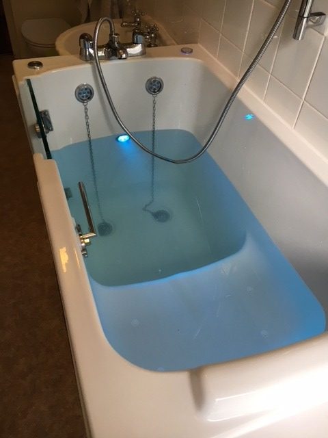 The Paradise Walk In Bath With Chromotherapy Hydrotherapy Freedom Showers