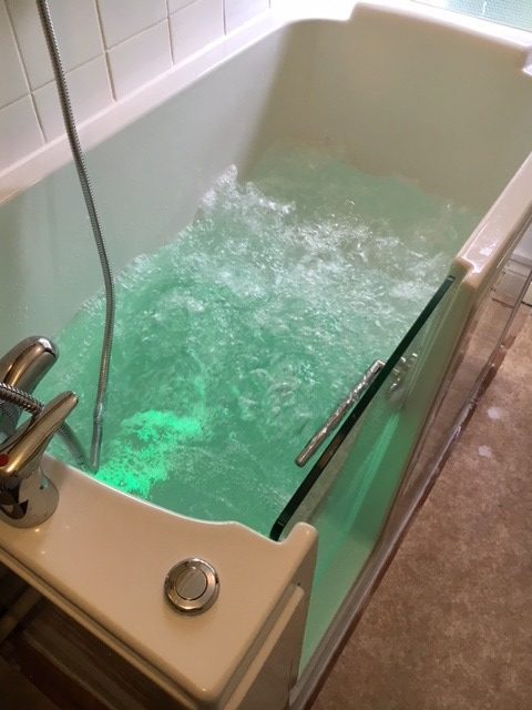 The Paradise Walk In Bath With Chromotherapy Hydrotherapy Freedom Showers